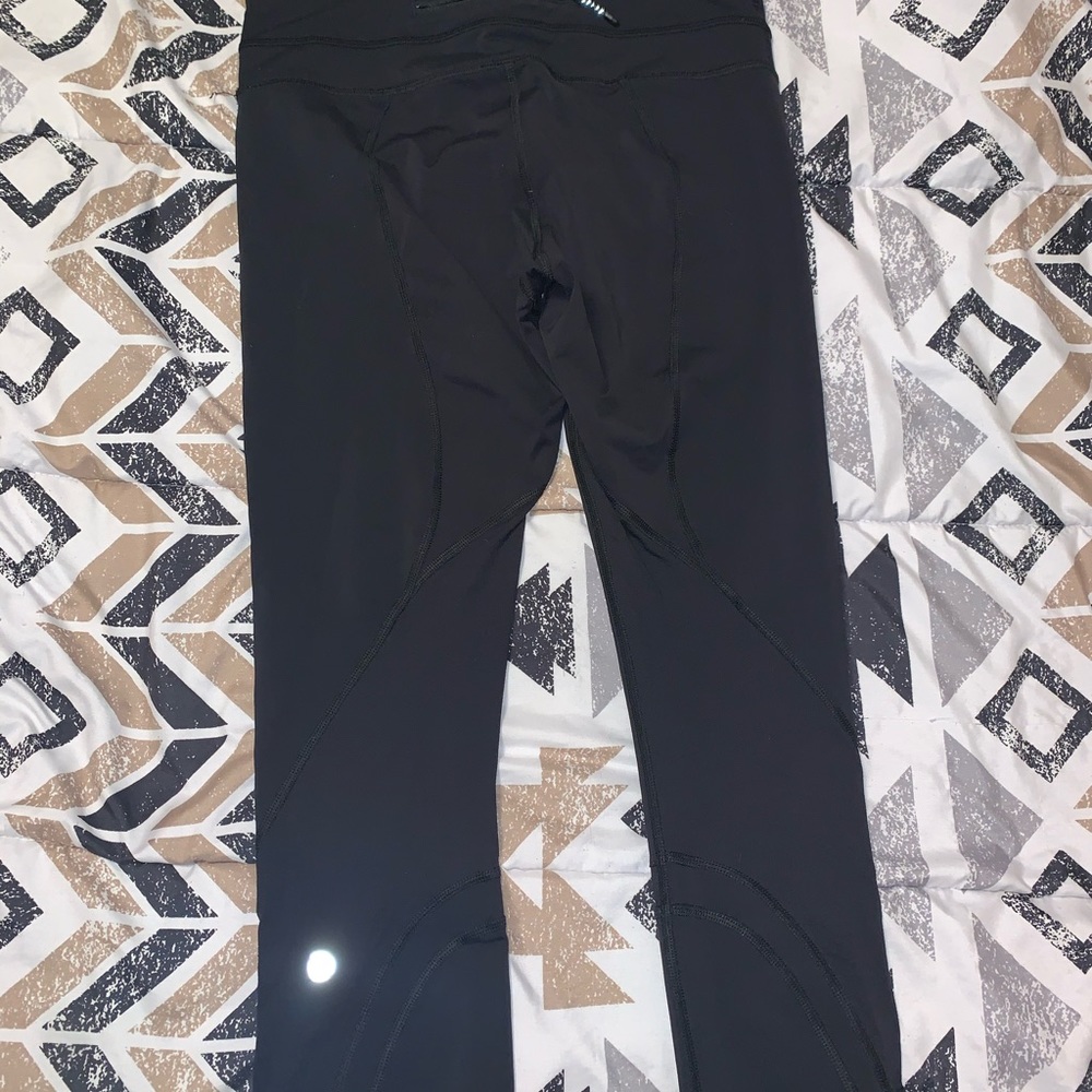 Lululemon Black Capri Leggings Size 6